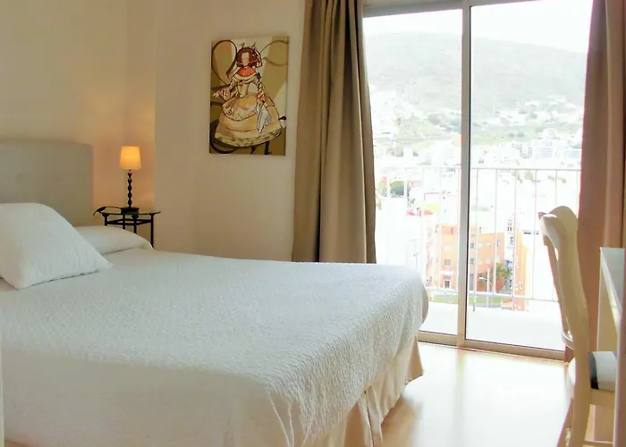 アパルタメントス ブルハ サンタクルスデテネリフェ